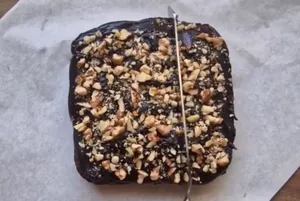 طرز تهیه کیک رژیمی سالم و مقوی، بدون آرد و بدون شکر