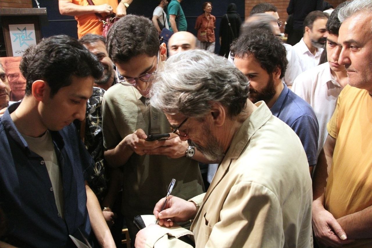 در شب
