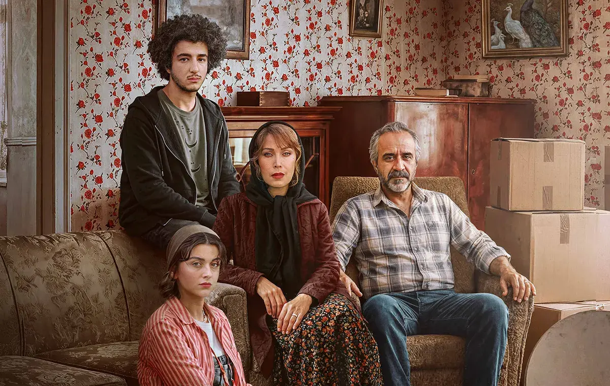 سریال گل‌سنگ در شبکه نمایش خانگی