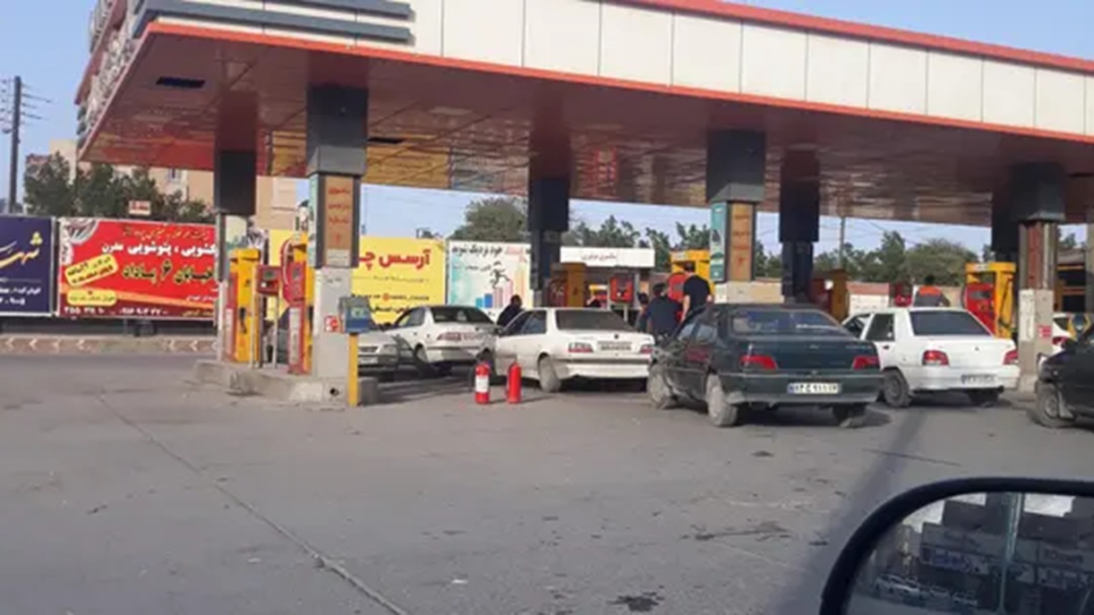 پمپ بنزین