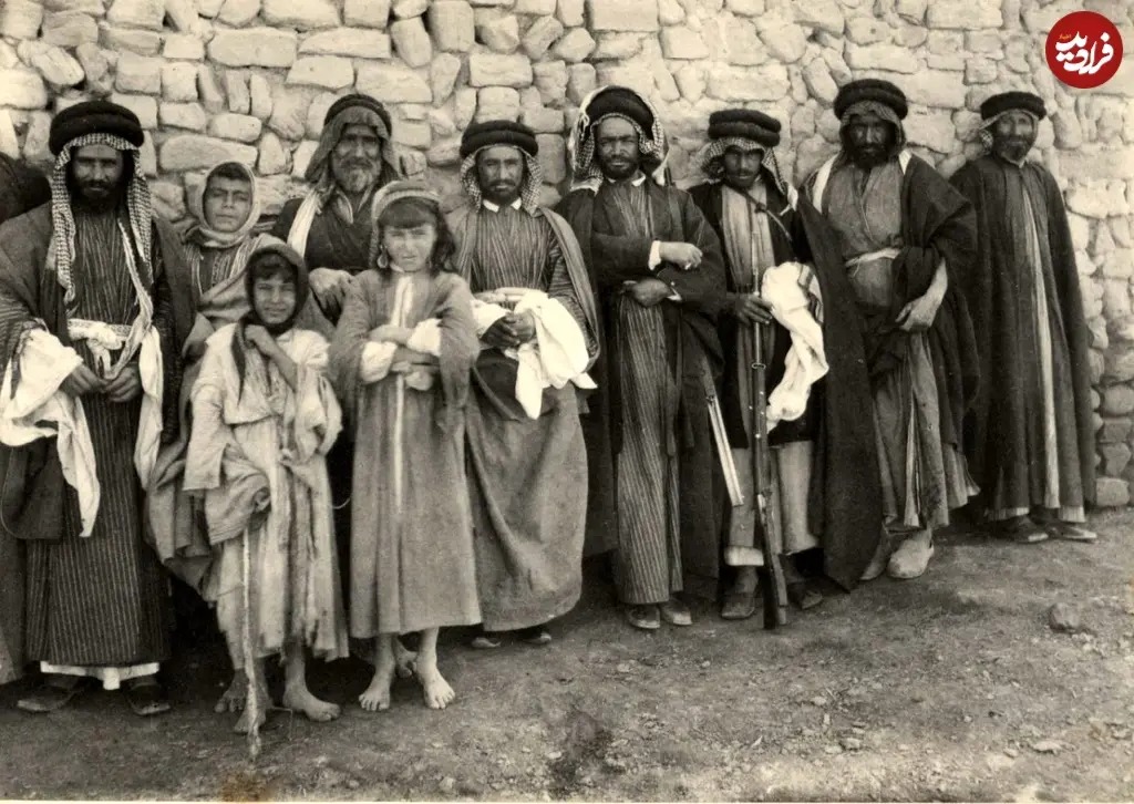 عکس یادگاری یک خانوادۀ اهوازی در دوران قاجار
