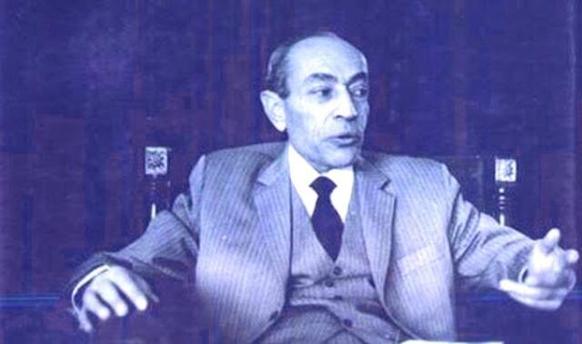 شاعر شعر «مرگ قو»