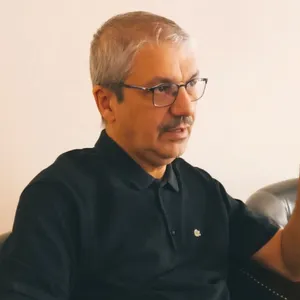 ساده لوحی تصور فروپاشی آمریکا / سرمایه داری آمریکایی با وجود بدهی چگونه قدرت می گیرد؟ / چرا اکثریت فقیر و اقلیت ثروتمند است؟