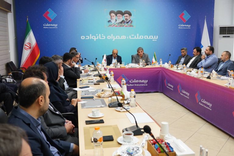 تأکید بر تداوم مسیر رشد و بهره‌گیری حداکثری از ظرفیت‌ها در نشست شورای معاونان و مدیران بیمه ملت