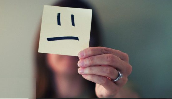 بی حسی عاطفی
