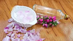طرز تهیه گلاب خانگی با ۳ روش ساده؛ بدون دستگاه در منزل