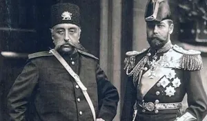 «محمدعلی شاه» در دوران کودکی و در کنار پدرش «مظفرالدین شاه»(+عکس)