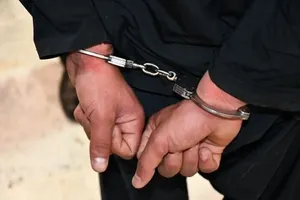 سرقت گردنبند از پیرزن به خاطر قمار