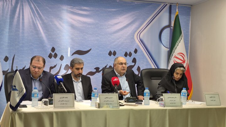 بن‌بست اطلاع‌رسانی/ پایان دوران رسانه‌های دولتی را به رسمیت بشناسیم
