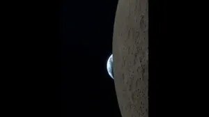 زمین‌غروب؛ غروب زمین پشت ماه