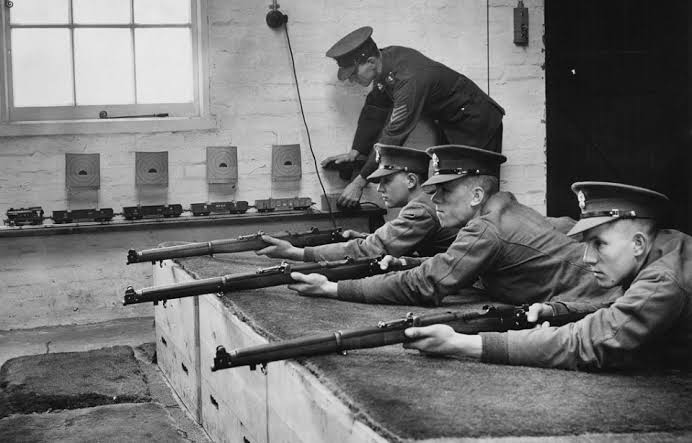 تفنگ‌های تکرارشونده (Repeating Rifles)