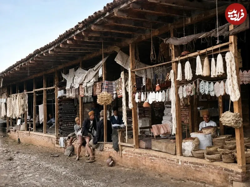 عکس رنگی‌شده از بازار رشت در دوران قاجار
