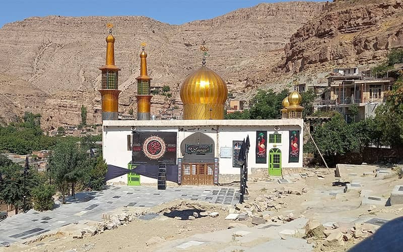 اسفیدان؛ روستایی گردشگری با منازل پلکانی، چشمه، آبشار و غار