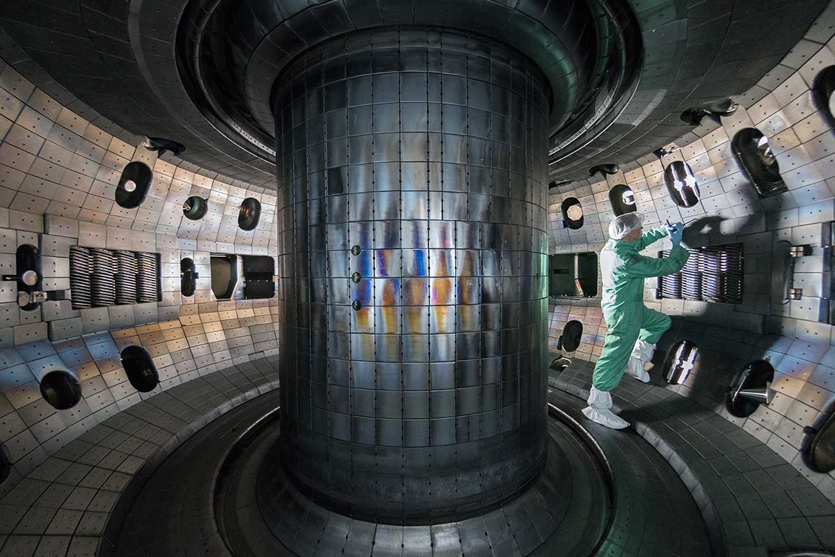 رآکتور همجوشی هسته‌ای توکامک (Tokamak)