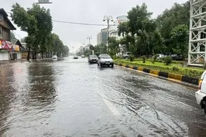 رگبار باران در ارتفاعات البرز مرکزی و جنوب شرق کشور