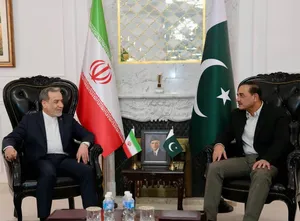 تصاویری از دیدار عراقچی با عاصم منیر فرمانده ارتش پاکستان در اسلام آباد