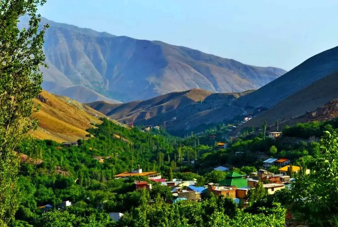روستای افجه؛ دشت هویج و آبشارهای خروشان