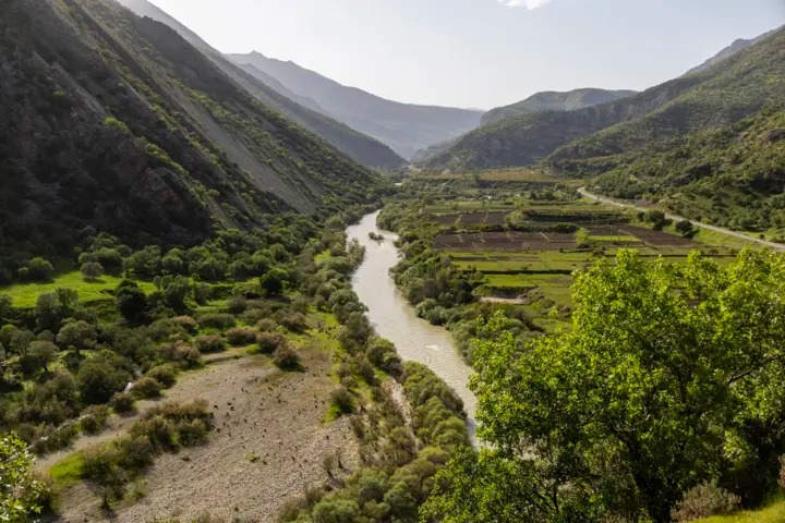 مشایخ؛ دهستانی بکر که طبیعت در آن نفس می‌کشد