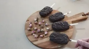 طرز تهیه بستنی مگنوم خانگی با روکش شکلاتی