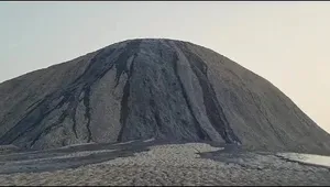 فوران گل‌فشان بندر تنگ در سیستان و بلوچستان