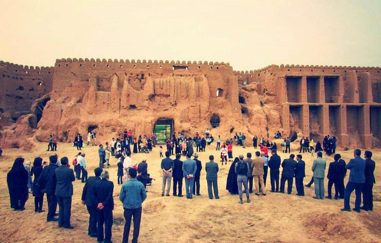 ارگ بلقیس؛ سفر به دل تاریخ زنده اما پنهان اسفراین