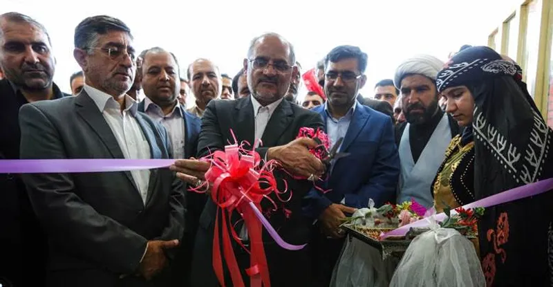 افتتاح 3 پروژه ایرانسل برای احداث و بازسازی مدارس در لرستان