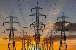 مصرف برق ایران از مجموع مصرف ۶ کشور همسایه بیشتر است