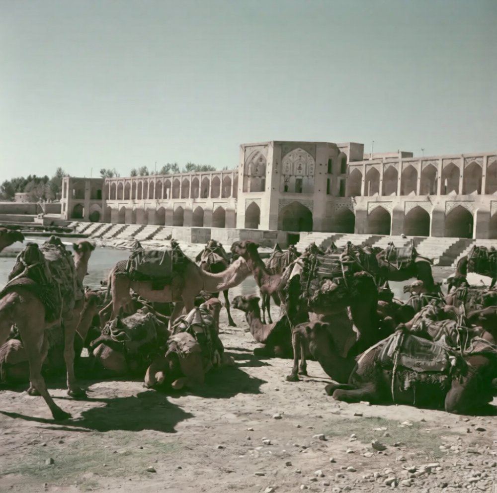 پل خواجو، سال ۱۳۳۸ خورشیدی