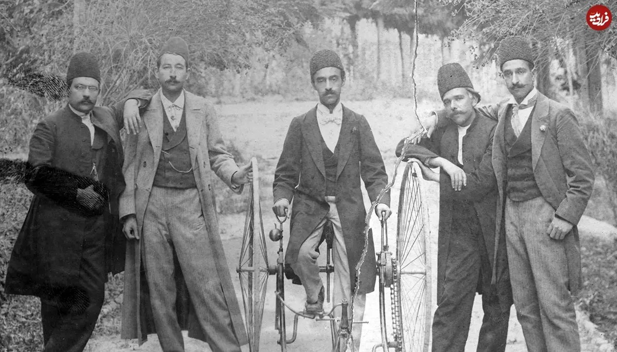 سه‌چرخه‌سواری یکی از اعیان قاجاری