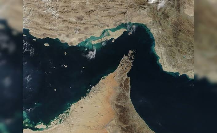 تنگه هرمز