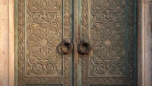 درب های تاریخی؛ پرتره‌هایی از فرهنگ و هنر ملل / از زنگبار تا ایران (+عکس)
