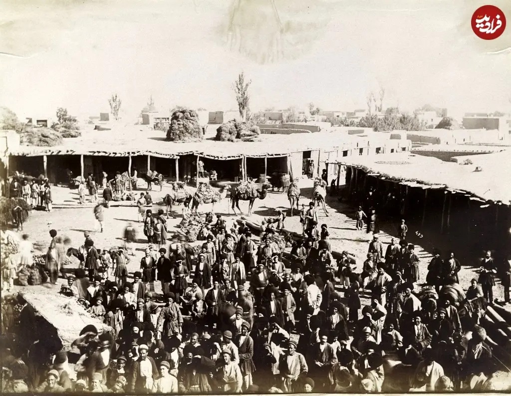 منظرۀ یک بازارچه در شهر اردبیل در دوران قاجار