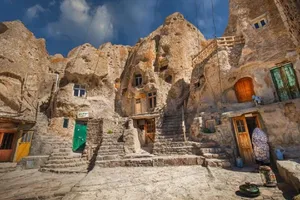 سفر به قلب صخره‌ها/ از کندوان تا پالنگان؛ کشف روستاهای سنگی ایران(+عکس)