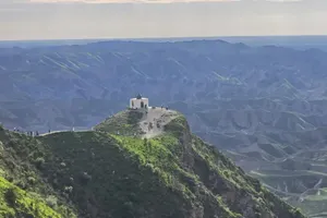سفر تصویری به خالد نبی؛ تپه‌ماهورهای سبز گلستان در بهار سحرانگیز