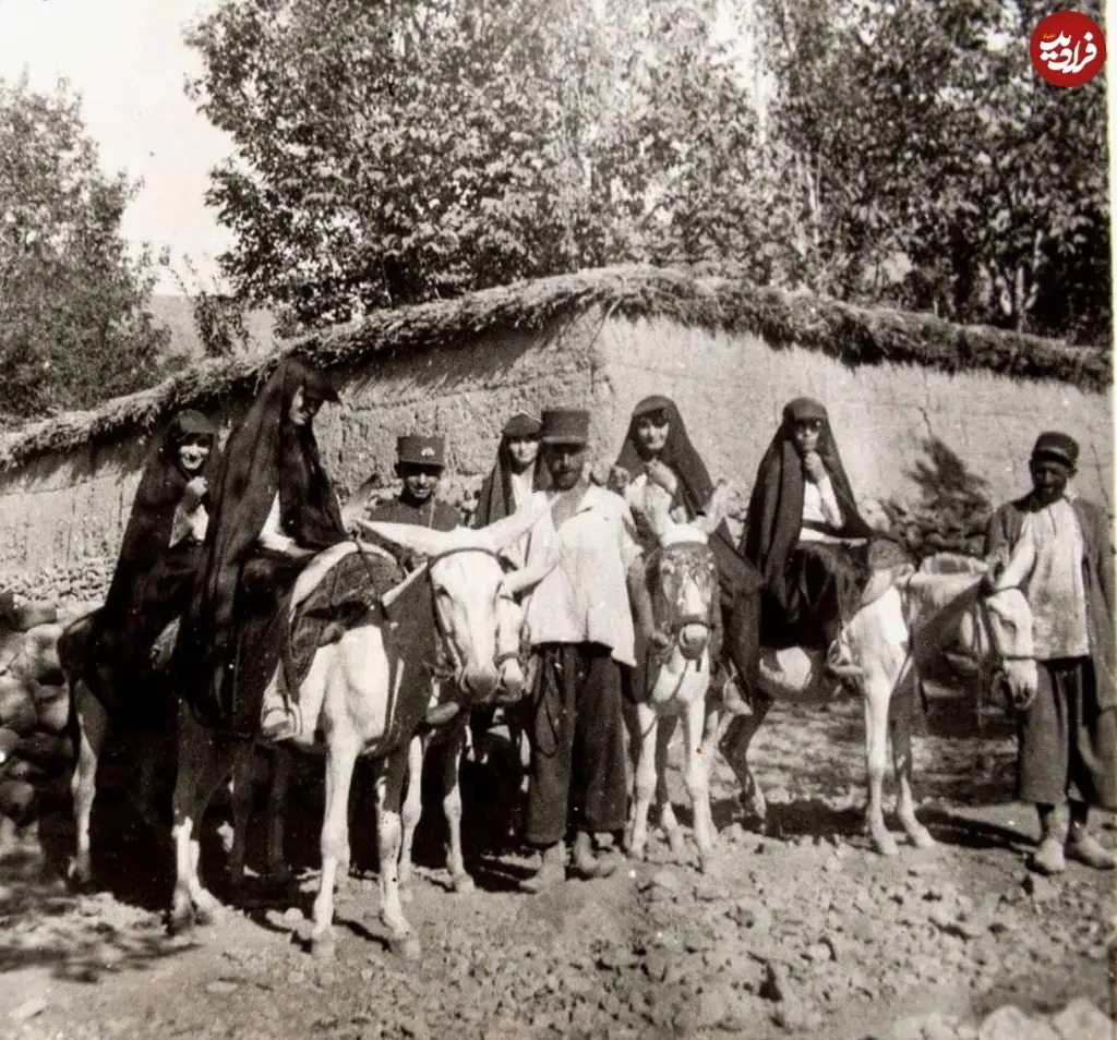 خرسواری دختران در درکه تهران؛ یک قرن قبل