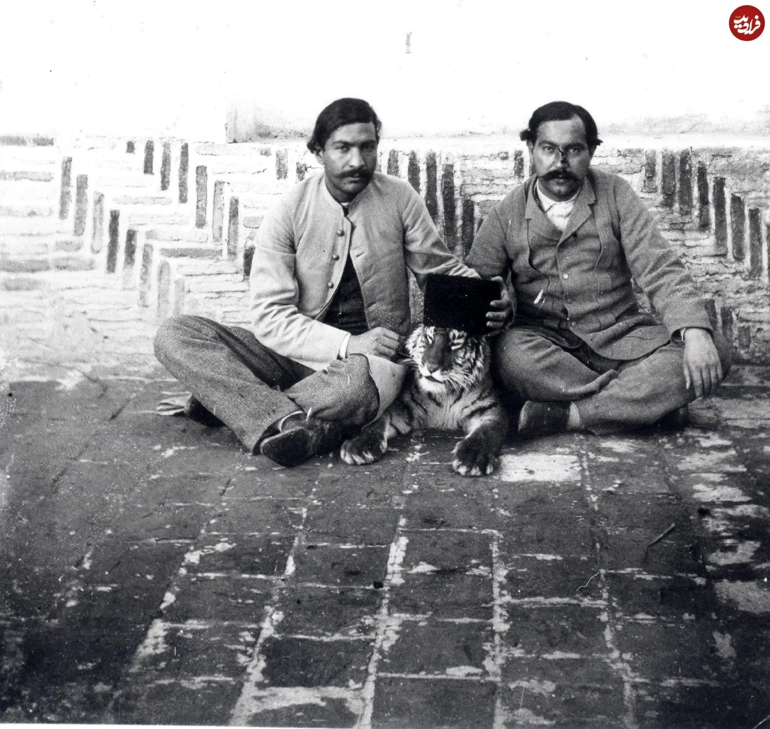 «ببر مازندران» با کلاه مردانه قجری؛ 120 سال قبل