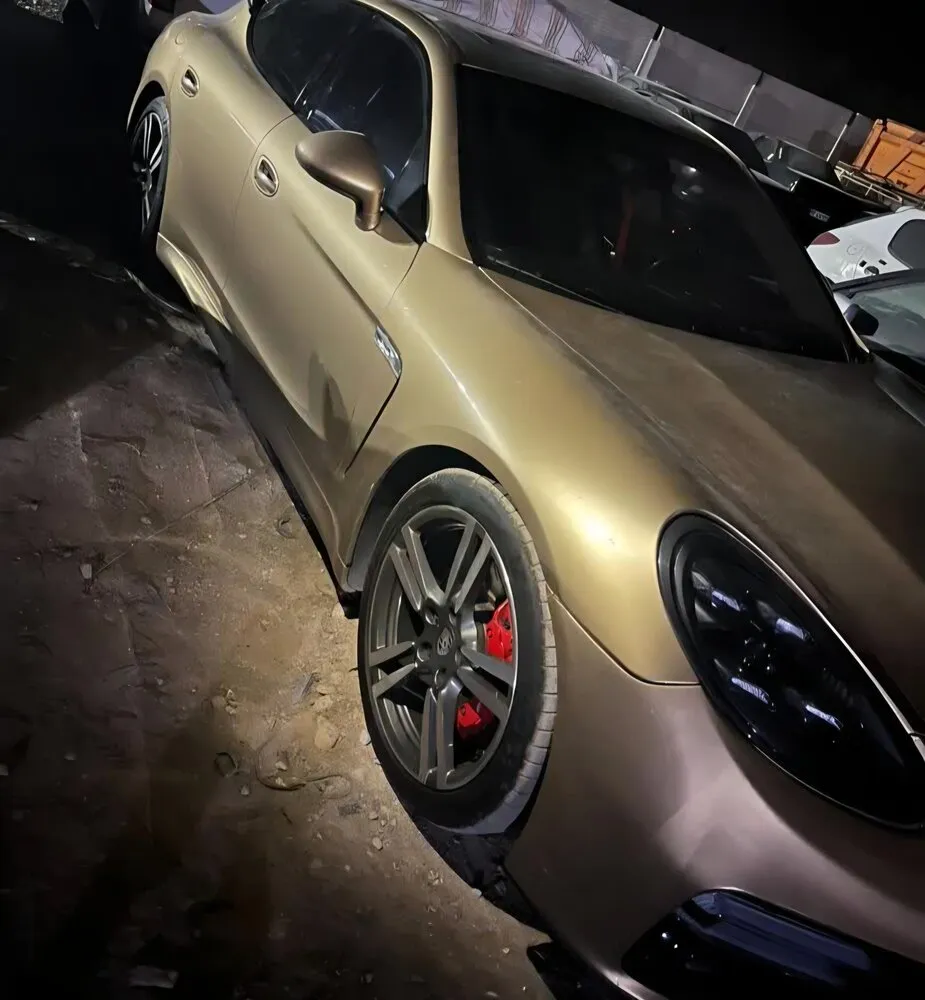2300