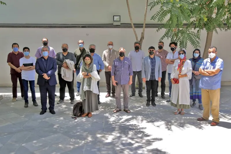 رونمایی پوستر