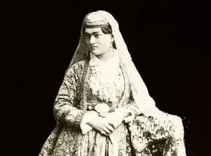 پوشش جالب زنان ارمنی در اصفهان در دوران قاجار(عکس)