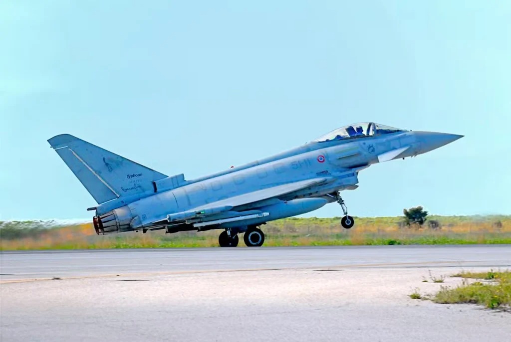 مقایسه Eurofighter Typhoon با جنگنده‌های آمریکایی F-15, F-16, و F/A-18