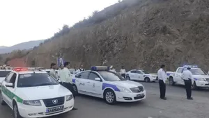 ترافیک سنگین در کندوان؛ مسیر شمال به جنوب مرزن‌آباد مسدود شد