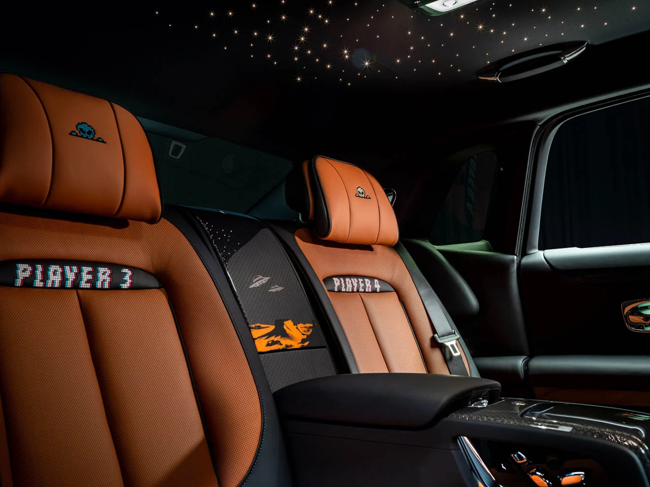 خودرو رولز-رویس بلک بچ گوست گیمر (Rolls-Royce Black Badge Ghost Gamer)