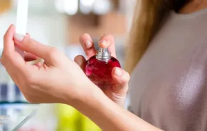 روشی برای تشخیص باکیفیت بودن عطر