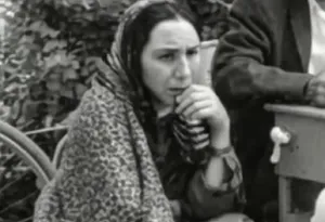 بساط «عریضه‌نویس‌ها» در یکی از خیابان‌های شیراز؛ سال 48 (عکس)