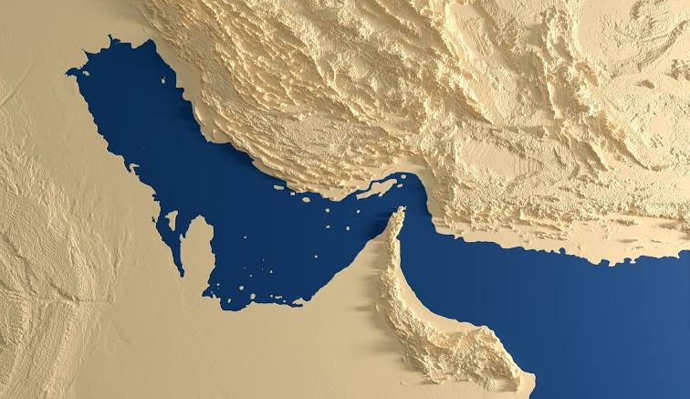 سرنوشت تنگه هرمز،  تعیین کننده آینده درگیری ایران و آمریکا