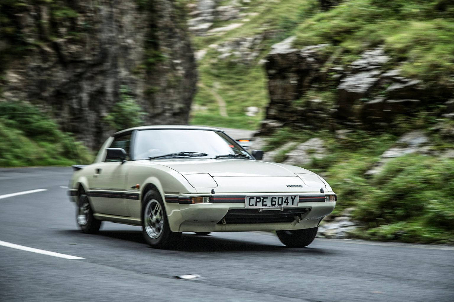 مزدا آر ایکس 7 (Mazda RX-7)