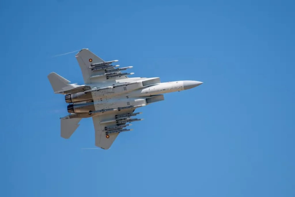 مقایسه Eurofighter Typhoon با جنگنده‌های آمریکایی F-15, F-16, و F/A-18