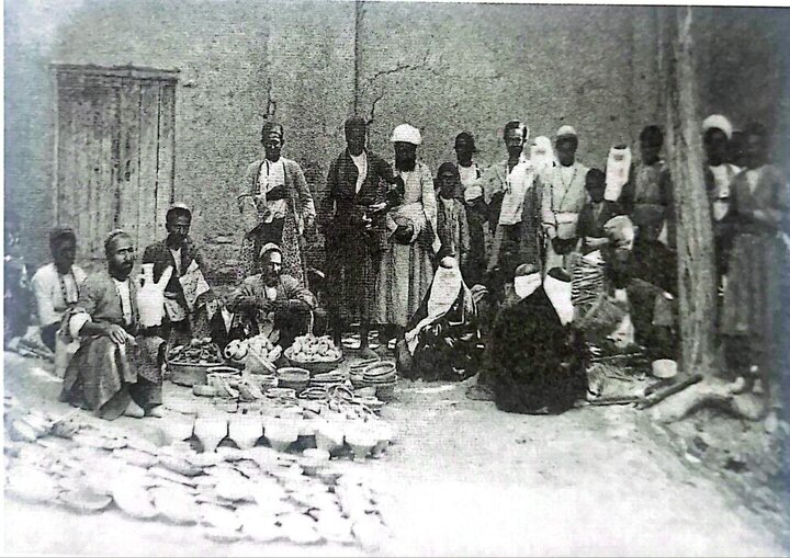 زنان قاجار در بازار کوزه‌فروش‌ها