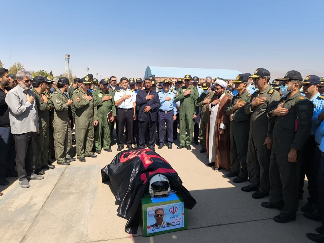 پیکر خلبان شهید