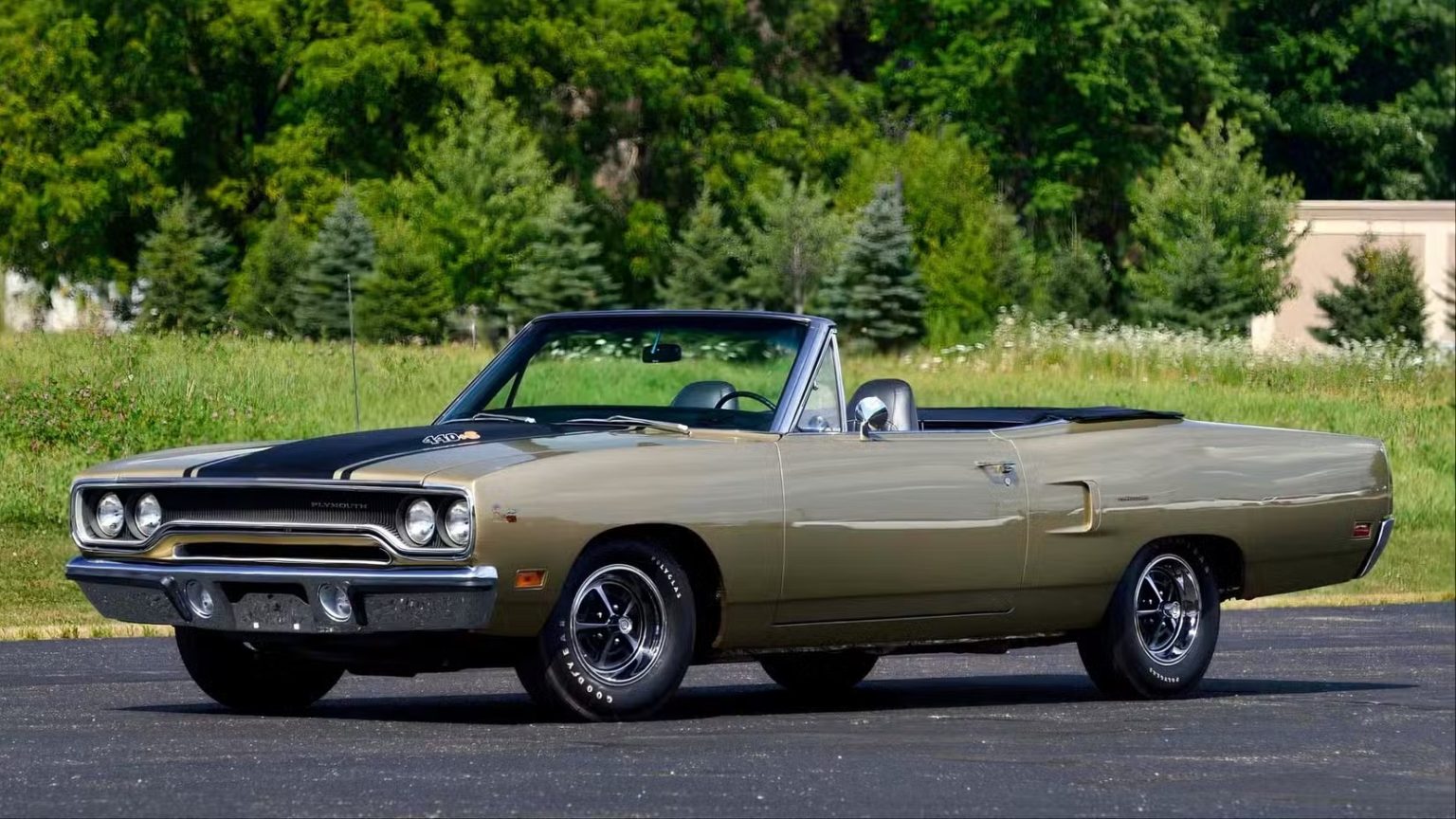 پلیموث Road Runner Hemi کانورتیبل مدل ۱۹۷۰: ۳ دستگاه